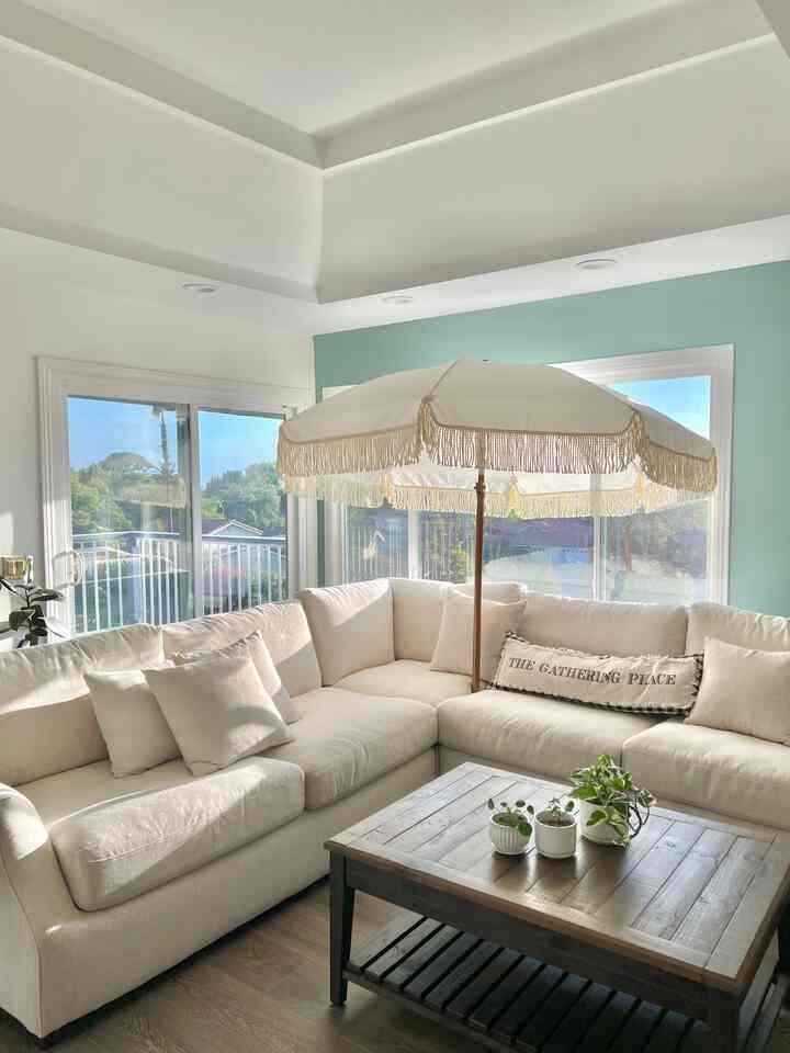 When the Summer sunshine feels a little too strong, just open a parasol indoors ☀️⛱️
and watch your space transform into a cozy little hideaway ✨🌿 


#OhouseAmbassador #HomeStyling #InteriorVibes #CozyCorner #SunnyDaysAtHome #coastalhome

