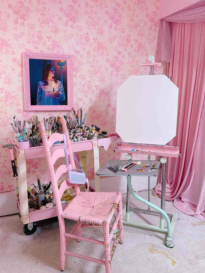 Welcome to my studio—a converted garage that serves as my creative sanctuary. As a fine art oil painter, every detail in this space is intentional and, often, hand-painted by me. From the utility cart to the brush jars and even the floor itself, it’s all a canvas.

Featured here is a collaboration I’m incredibly proud of: my own vegan detail brush set with @davincibrushes, the world’s leading fine art brush maker. This set is perfect for the intricate work I love.

And then there’s Old Rusty… my trusty easel that has stood by me for over 12 years. Some things only get better with age.

#OHouse #ArtStudio #OilPainting #FineArt #ArtistStudio #StudioTour #DaVinciBrushes #VeganBrushes #ArtCollaboration #HandmadeStudio #CreativeSpace #ArtistLife #ArtisticHome