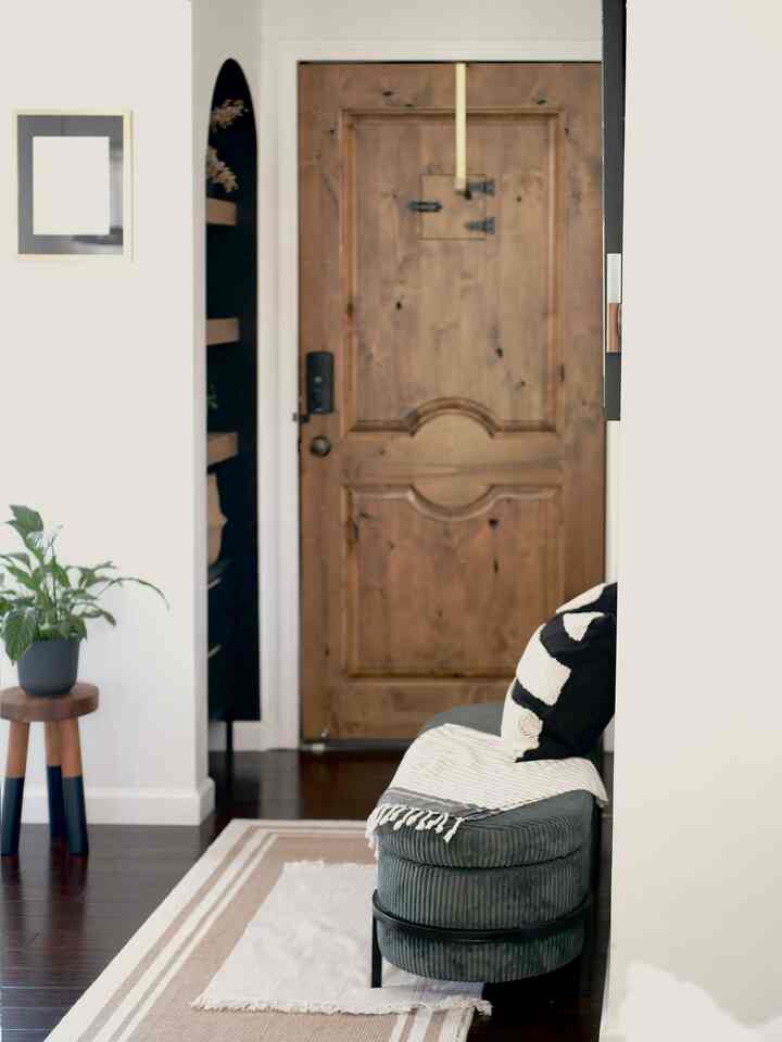 Layered rugs at the entryway instantly give off summer vibes and make even the tiniest space feel sunny and fun 🌞💛

 #summerrug #rugandhome #coastalrugs #airyvibe #entranceinterior #entrance #entrancehall #entrancedesign #Bench #shoecabinetinterior #Planterrier #rugcarpet #rugrecommendation #ruginterior #amazon #Cozy #midcentury #moderninterior #Nordicinterior 