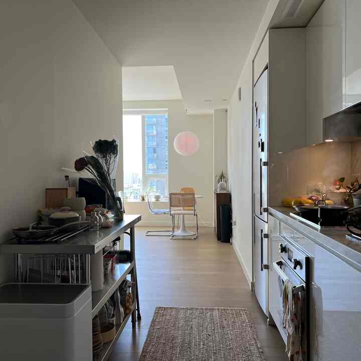 Added IKEA’s jute runner rug to my narrow kitchen - feels like summer under my feet🌞🌿
#smallkitchen #apartmentkitchen #summerrug #airyvibe #coastalrugs #rugandhome