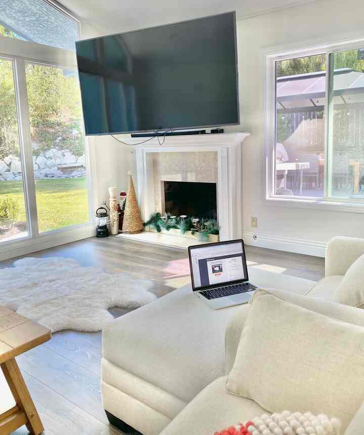 Morning light, cozy cough and a little work-from-home happiness 🛋️💻
Who says productivity can’t feel this good?✨

#WorkFromHomeVibes #CozyCorners #LivingRoomGoals #WFHSetup #HomeSweetHome #SunnyMornings #HappyAtHome #OHouseambassador
