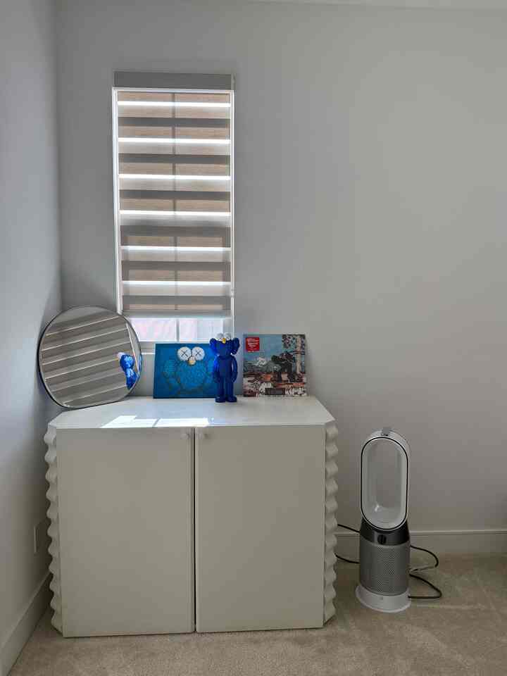 シンプルで居心地の良いゲストルームのコーナー💙
#コーナー #cute #guestroom #console #whiteinterior