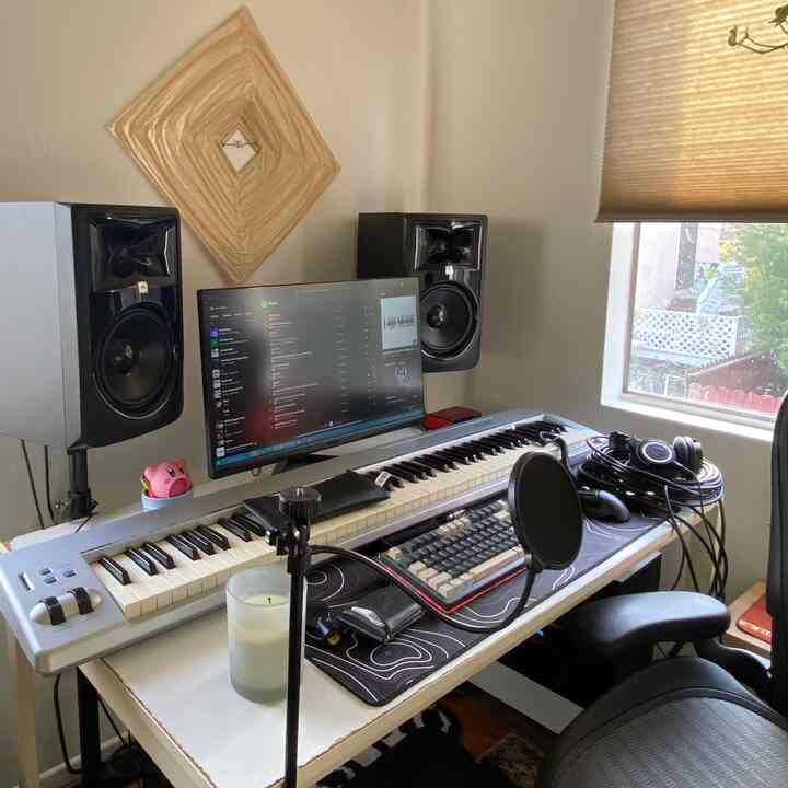 Tagged posts featuring Homerays Bamboo Monitor Stand Riser 3