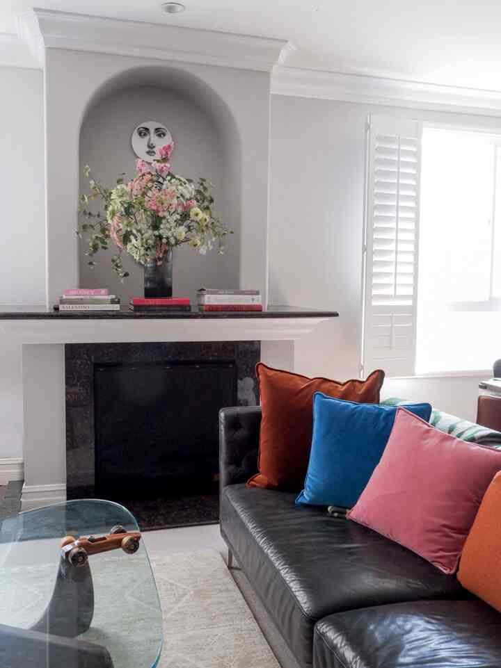 It’s September… time to let the summer vibes go.🥺
#latesummer #livingroominterior #summerinterior #seasonaldesign #summertofall