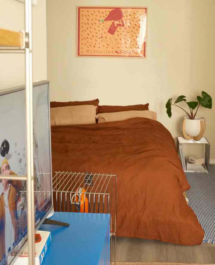 between summer and fall 🩵🤎

#latesummer #summertofall #fallinterior 