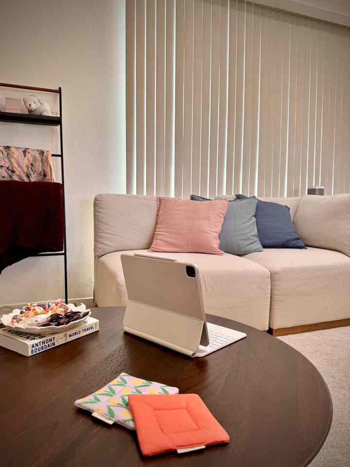 Received those coasters as welcome gift💕 so excited to add them to my daily use. 

#ohouse #coasters #livingroom #modularfurniture #modularcouch #yamazaki #westelm #coffeetable #decorativeladder #ladder #blanketladder #cushioninterior #cushion #ikea 