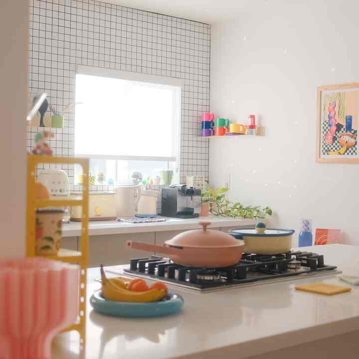 When the sun lights up the kitchen ✨💛 #kitcheninterior #kitchendecor 