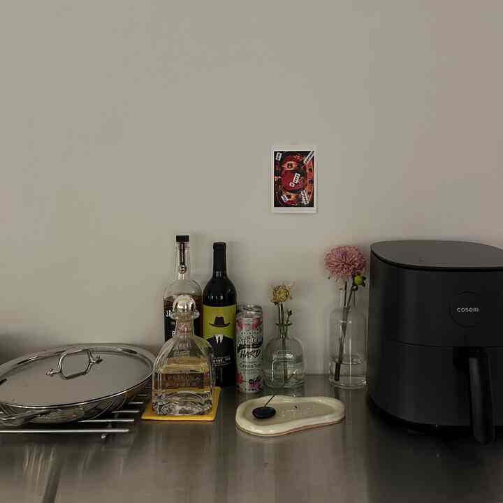 These are for my guests. I promise
#ohouse #minimal #apartment #kitchen #barcart?