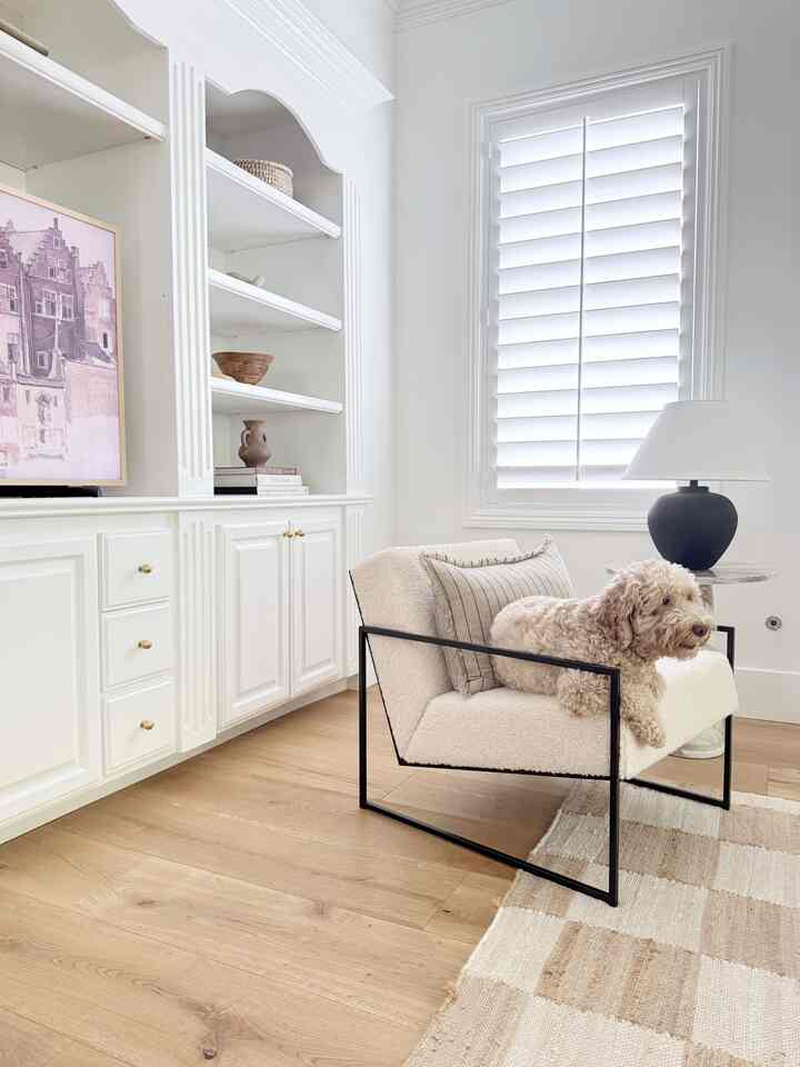 Kursi kounge modern baru menambahkan sentuhan modern pada ruang tamu kami. #bouclechair #armchair #modernfurniture