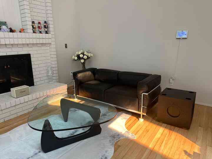 A serene space in monochrome — where calm surrounds and ideas unfold. 🖤

#MySpaceMyStyle #HomeWithPersonality #howyouhome #houseinspo #roominspo #livingroom #blackinterior #lamp #interior #kartell #coffeetable #livingroomfurniture #DWR #designchair #designlamp #livingroomtable #designfurniture #cassina #interiorfurniture #livingroomsofa #decoratingtips #interiorgram #designer #livingroominterior #chairrecommendation #table #blackinterior #livingroomlighting #moderninterior #light 