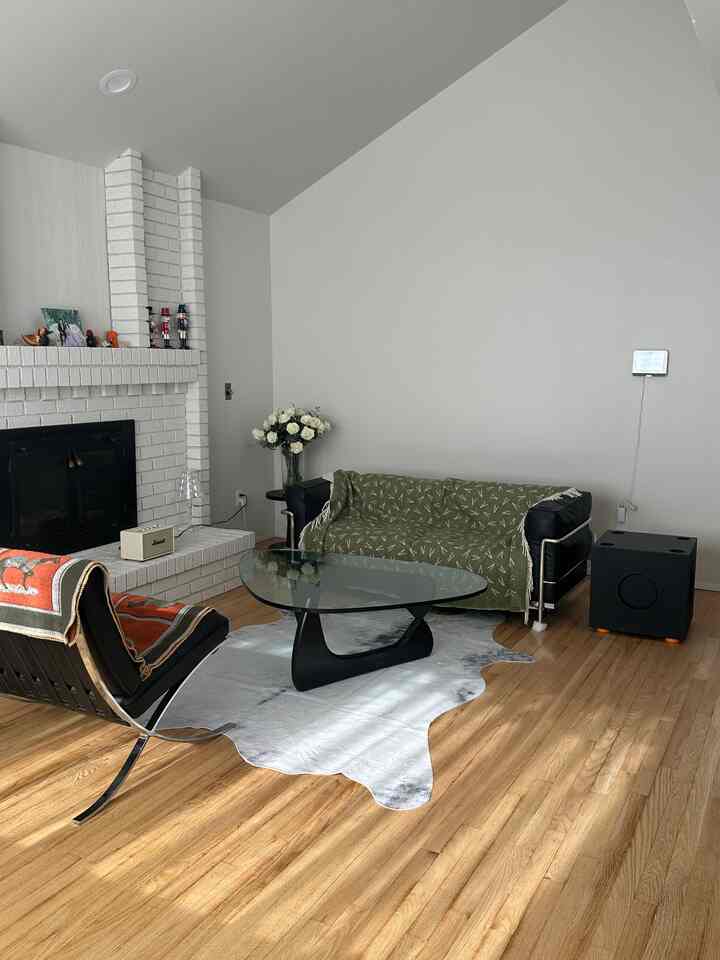 While I’m drawn to black and white interiors, I like to layer in colorful blankets to bring a bit of life and coziness.

#MySpaceMyStyle #HomeWithPersonality #howyouhome #houseinspo #roominspo #livingroom #blackinterior #lamp #interior #kartell #coffeetable #livingroomfurniture #DWR #designchair #designlamp #livingroomtable #designfurniture #cassina #interiorfurniture #livingroomsofa #decoratingtips #interiorgram #designer #livingroominterior #chairrecommendation #table #blackinterior #livingroomlighting #moderninterior #light 