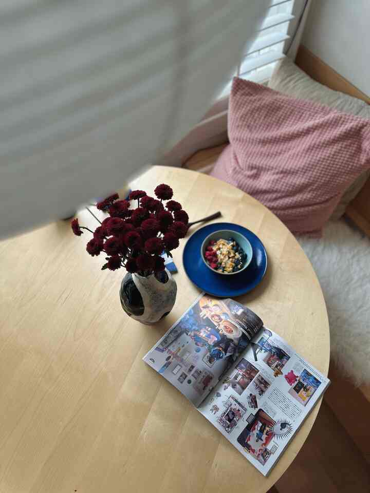 🌫️ Morning with yogurt bowl 🥣 
#breakfast #dining #tableware #heathceramics #diningcorner #diningtable