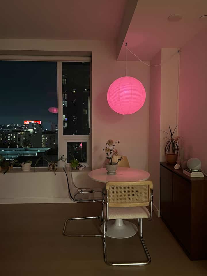 Love having pink glow at night💖
#homedecor #minimal #apartment