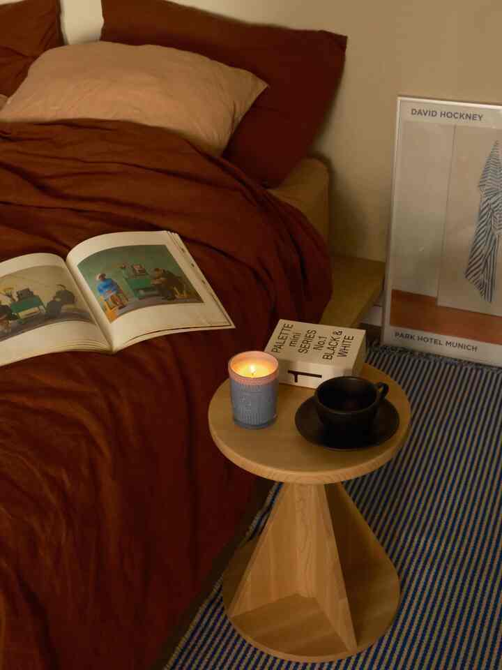 Color harmony makes all the difference ✨ Here, I played with warm browns and cool blues to set the tone for my bedroom

#MySpaceMyStyle #roominspo #bedroominspo #homestyling