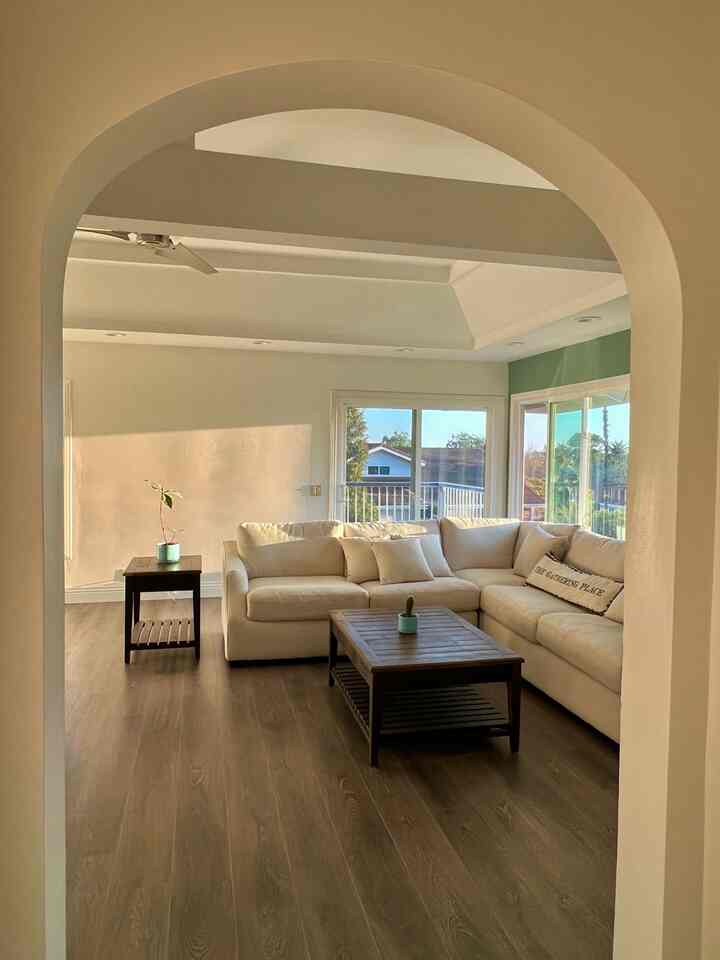 Golden hour glow in my living room ✨
The soft sunlight makes everything feel calm and warm — 
my favorite time of day before sunset🧡
A little moment of peace, simple but so beautiful 🍊

#OhouseAmbassador #GoldenHourGlow #LivingRoomVibes #HomeWithOhouse #InteriorInspo #CozyCorner #SunsetMagic #OhouseStyle
