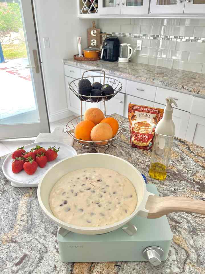 🥞 Pagi yang bikin pancake lembut
Aroma manis, dapur nyaman, awal yang bahagia 💛
Tak ada yang mengalahkan suasana brunch rumahan ☕️

#OhouseAmbassador #WeekendBrunch #HomeCafe #PancakeTime #CozyKitchen #MorningVibes #BakingMood #오하우스앰버서더 #홈카페 #주말브런치 #팬케이크