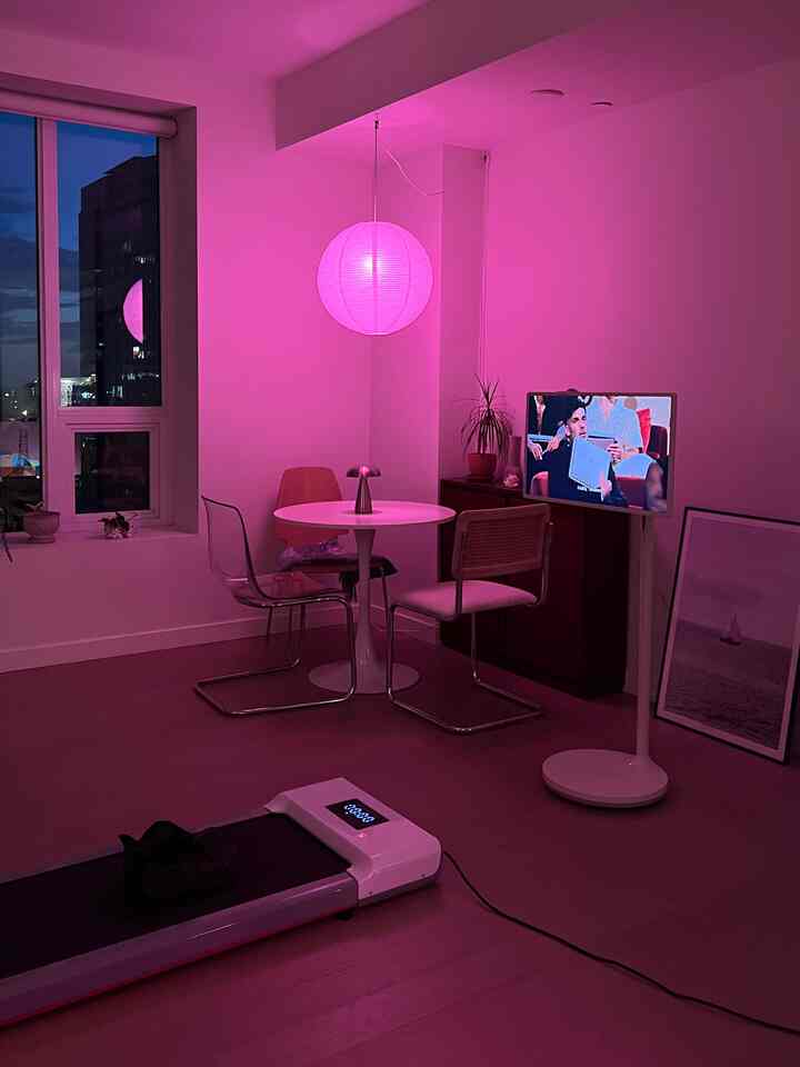 true 24HR gym🏃🏻‍♀️
#homegym #smallapartment #walkingpad