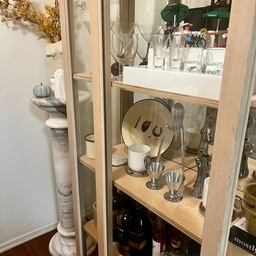 Fall details that make home feel warm and inviting 🍁
I refreshed my bar cabinet with cozy tones and simple textures 
perfect for the season.
Little touches, big difference ✨
#falldecor #fallvibes #autumndecor #simplefall #fallinspiration
