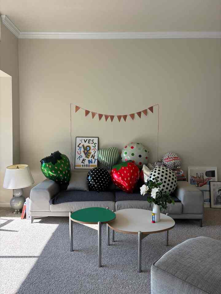 Ready for birthday party 🎂
Balloon by Target x Katespade

#livingroom #party #partydeco #hbd #balloonparty #balloon