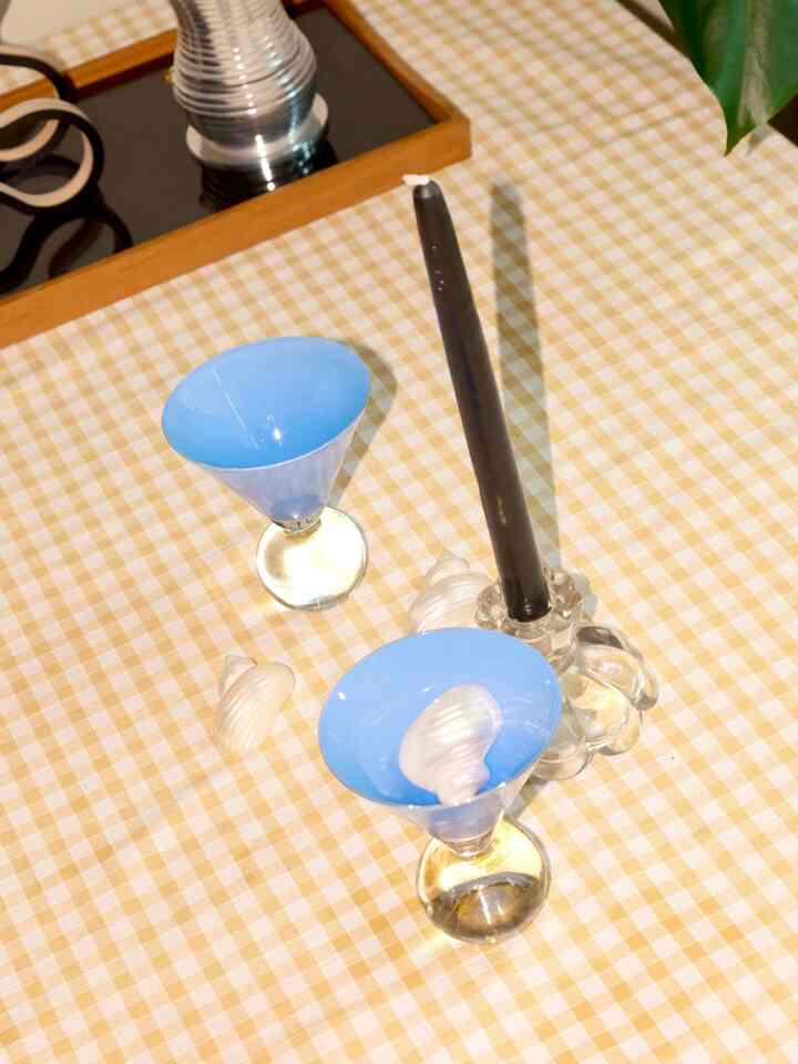 thrifted $5 glasses last weekend! 🩵 love them so much!

#diningroominterior #tablecloth #tablesetting