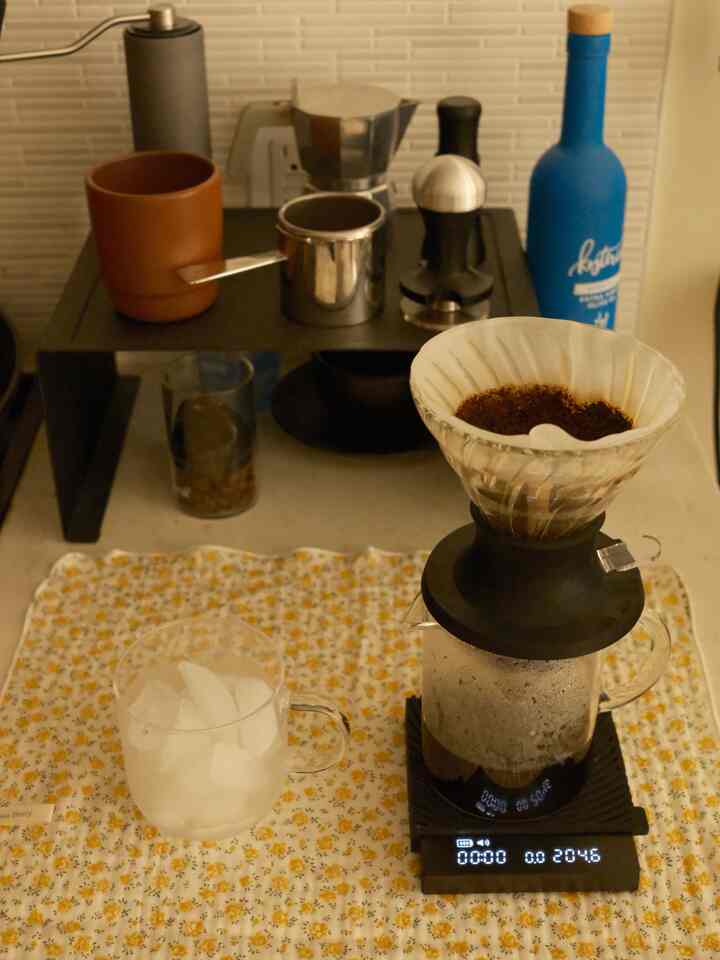 Stasiun kopi kecilku 🤎

#coffeeroutine #coffeetime #coffeestation #pourover