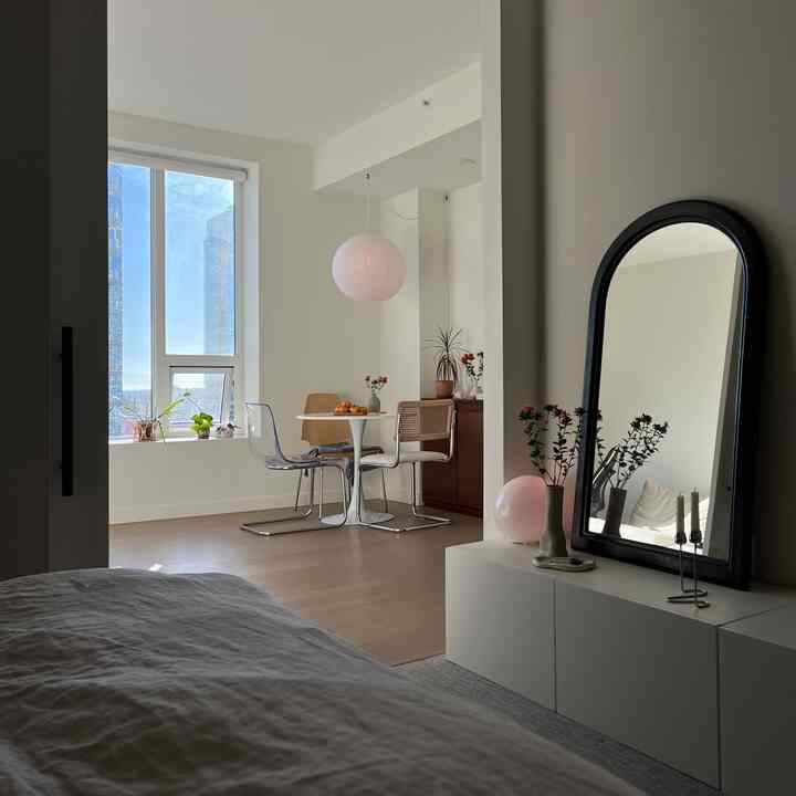 I need my window cleaned😅
#minimal #apartment #homedecor #bedroom