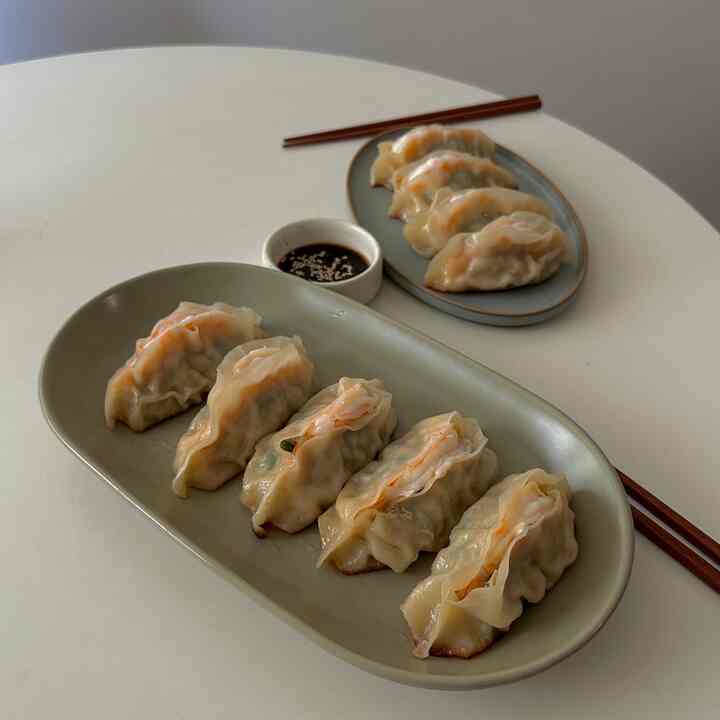 Shrimp dumplings make me happy😍 
#homecook #kitcheninterior #diningtable 
#kitcheninterior #homemade 