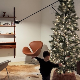 🌲
Loving this simple Christmas tree moment, just the lights. ✨
The kids will take over with ornaments soon!
#cozyhome #holidayvibes #cozycorners #glowseason #homeinspiration #moodlighting #christmastree #minimal #simpledecor
