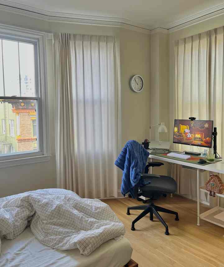 wfh but make it cozy 
💌🌷🍵🏡
a cute and cozy corner workspace that makes even the busiest days feel enjoyable!

#cozyvibes #homeofficeinspo #wfhsetup 