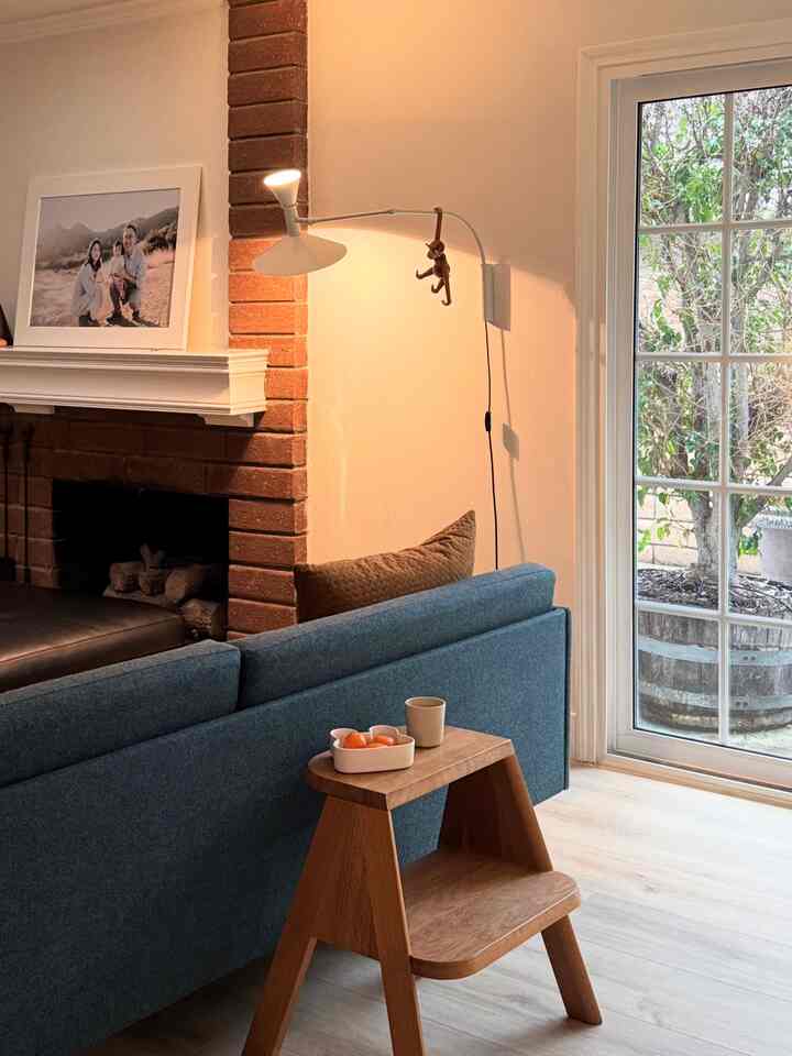 Rain outside, music on, mood lights glowing - my favorite kind of day. 

#moodlighting #cozyhome #cozycorners #homeinspiration #walllighting #homeinteriors 