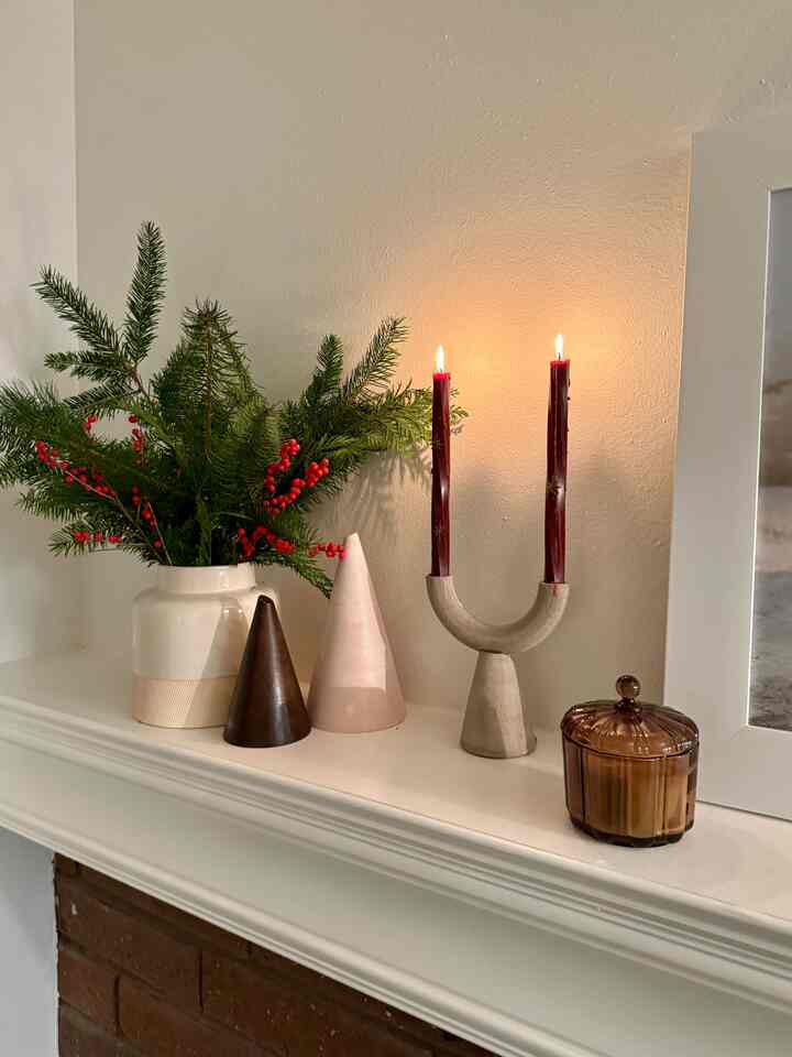 Holiday vibes with candles ✨
A little weekend haul — pine branches from Trader Joe’s and the cutest candles + charms from Target. 🥹

#cozycorners #glowseason #homeinspiration #candles #holidayvibes 