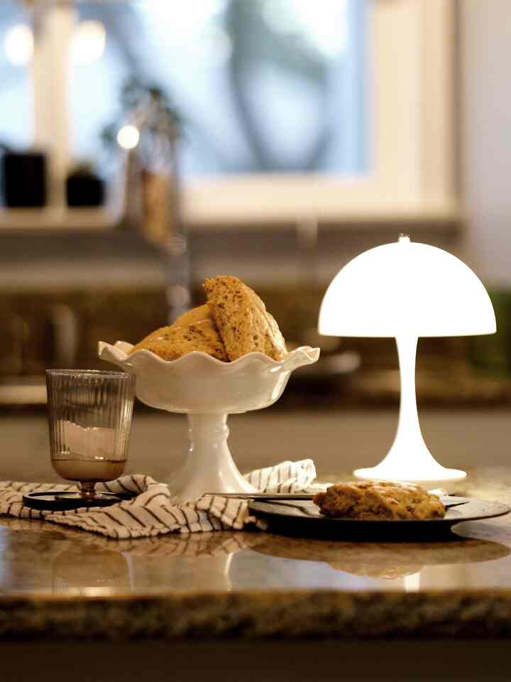 Light has this subtle but powerful way of changing everything. Today, with rain outside, I turned on my dome lamp and placed a warm scone on my wave pedestal plate — and just like that, my space felt fuller, calmer, and deeply seasonal. The glow wrapped around the corner like a soft blanket, turning an ordinary moment into my favorite kind of fall memory.

#moodlighting
#cozycorners #glowseason #homeinspiration
#fallvibes #rainydayaesthetic #warmglow