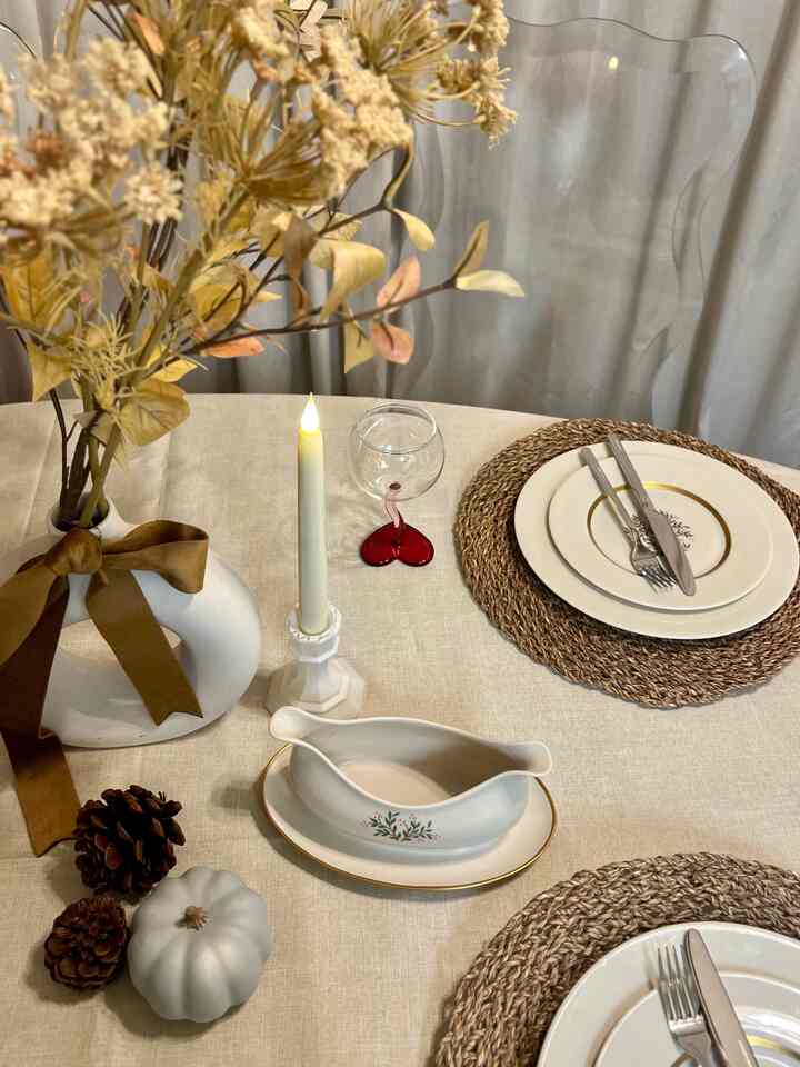 A calm table, warm candles, and a quiet night in my favorite way to slow down and feel thankful.

#OhouseGrateful
#cozyvibes #thankfulathome #mindfulmoments
#OhouseGather #cozyvibes #Ohouseglow #WelcomeChallenge  #gatherandglow