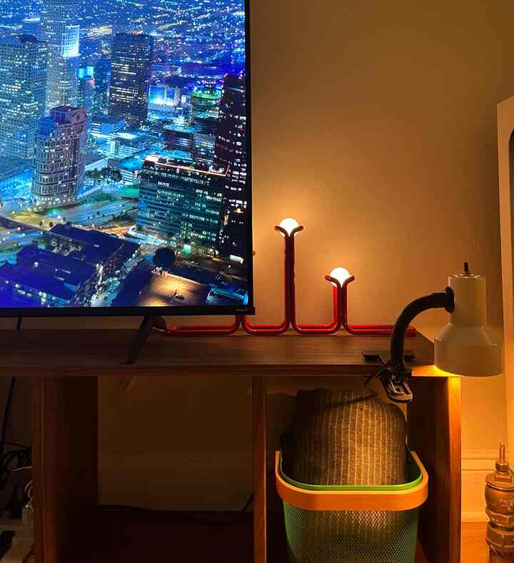 warm lighting, comfy vibes, and a quiet corner to end each night🕯️

#cozy #livingroom #warmlighting