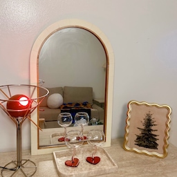 Getting into the holiday mood.
These heart base glasses are my favorite little touch. ❤️✨
#OhouseGather #Ohouse #CozyHome #Ohouseglow #WelcomeChallenge  #gatherandglow #HolidayVibes #ChristmasDecor #HomeDecor #AestheticHome