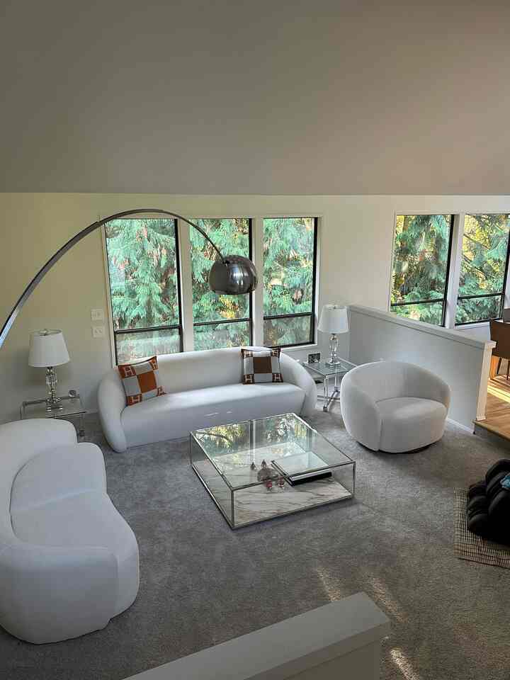 心温まるフレンズギビングナイトの後の、ゆったりとした土曜日の雰囲気🤍

#WelcomeChallenge #OhouseGather #OhouseGlow #OhouseGrateful #gatherandglow #friendsgiving #thanksgivingdecor #cozyhome #whiteinterior #lamp #interior #kartell #coffeetable #livingroomfurniture #designchair #designlamp #livingroomtable #designfurniture #cassina #interiorfurniture #livingroomsofa #decoratingtips #designer #livingroominterior #chairrecommendation #table #monochrome #livingroomlighting #moderninterior #light