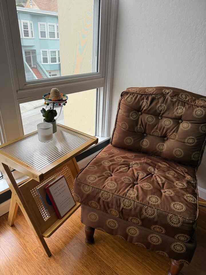 little reading corner for the bookworms 🐛📚 #booknook #readingcorner #accentchair