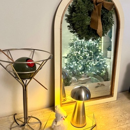 Creating warm little moments around the house this season.
#OhouseGather #Ohouse #HomeDecor #HolidaySeason #CozyCorner #cozyvibes #OhouseGrateful #Ohouseglow #WelcomeChallenge  #gatherandglow