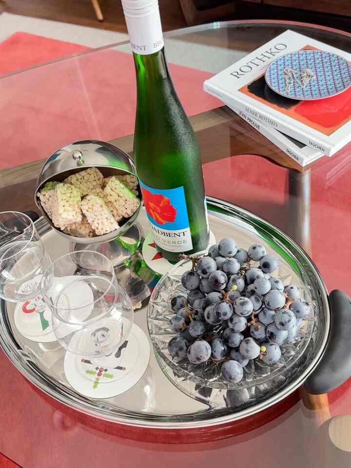 🥂✨

#drinkware #alessi #tabledecor #holidaytable #stainless #coffeetable