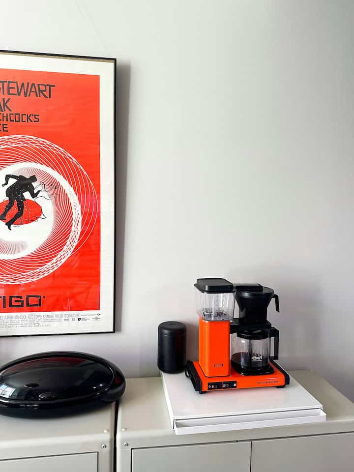 Coffee station update.🙌

#coffeestation #moccamaster #diningroom #coffeemachine #coffeetime