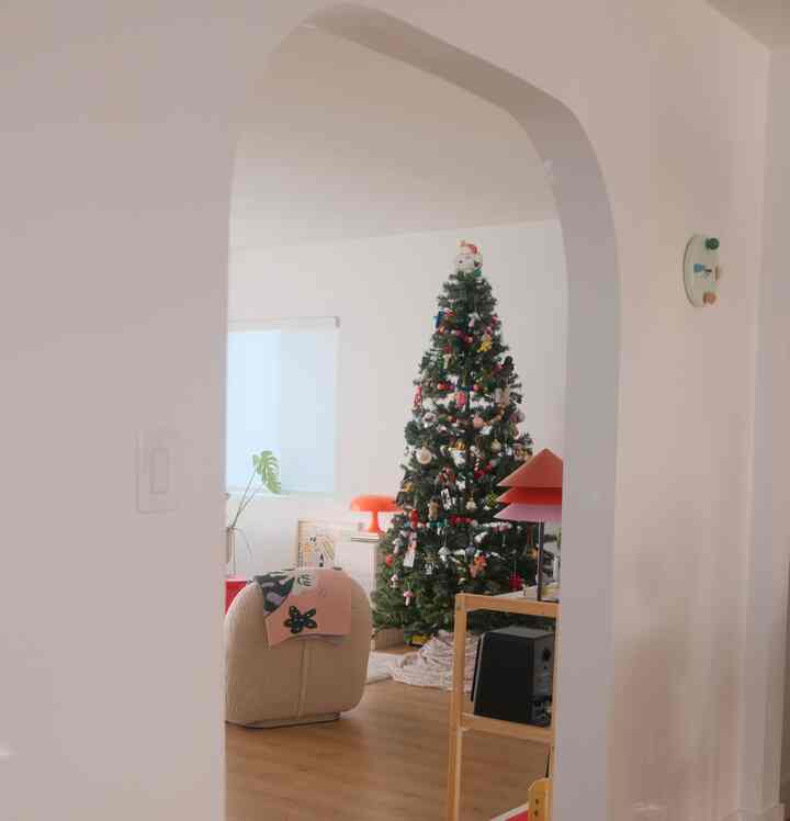 Pemandangan dari dapur 😍✨ #ohouseglow #christmasvibes #ohousetree