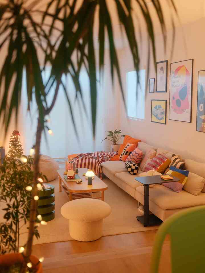 Gloomy weather means cozier winter vibes 🫶🏻🫶🏻 #ohousetree #ohouseglow #homedecor 