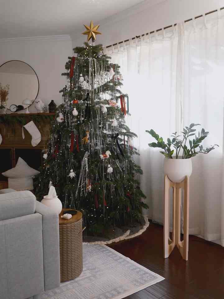 The centerpiece of our holiday home, our Christmas tree, brings a magical 'December Glow' to the entire living room. Every twinkling light and shimmering tinsel makes gathering here feel like a true holiday sanctuary.

#OhouseHoliday #OhouseGather #OhouseGlow #CozyHome #HomeForTheHolidays #ChristmasTree #DecemberGlow #livingroom #winterdecor #realchristmastree 