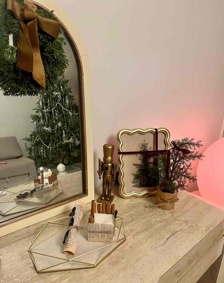 A small corner, styled with intention✨
I love how mixing simple decor with warm tones instantly makes the space feel more inviting and lived-in.

#OhouseTree #OhouseGather #OhouseGlow #CozyHome #homedecor #consoledecor #interiorinspo #neutralhome #cozydetails #livingroomstyle