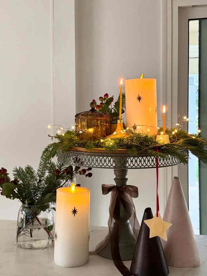 Simple festive touches, big holiday vibes ✨

#OhouseTree #OhouseGather #OhouseGlow #CozyHome #christmasdecoration #holidaydecoration #glowseason #candles #christmas #festiveaccents 
