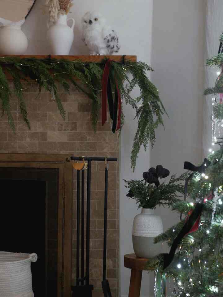 Bringing a touch of forest magic to our mantel with this wise little owl nestled in the holiday greenery. It’s these tiny, thoughtful details that fill our home with a festive December Glow and warm holiday spirit.

#OhouseHoliday #OhouseGather #OhouseGlow #CozyHome #HolidayDecor #MantelStyling #DecemberGlow #christmas #holidaydecor #manteldecor

