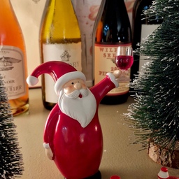 Last night’s Christmas table, still glowing today 🎄🍷
A wine-holding Santa at the center, tiny snow-dusted trees on each side, a little red train rolling by, and bottles of wine waiting in the back — it was one of those setups that made everyone linger a little longer.
Not perfect, just warm, playful, and full of holiday cheer. Exactly how I love celebrating with friends.
Hashtags
#OhouseHoliday #OhouseGlow #holidaydecor #christmastable #festivedetails
#cozyhome #seasonaldecor #christmasvibes #holidayhosting #winterathome
