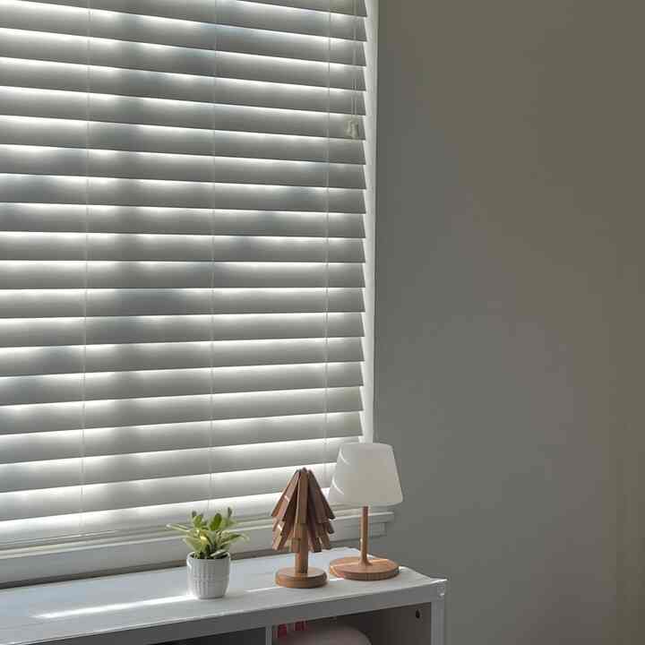 Green touches like plants always elevate the vibe of a space🌿

#GreenVibes #HomeStyling #InteriorMood #PlantDecor #CozyHome #HomeInspo #NaturalElements #DesignDetails

