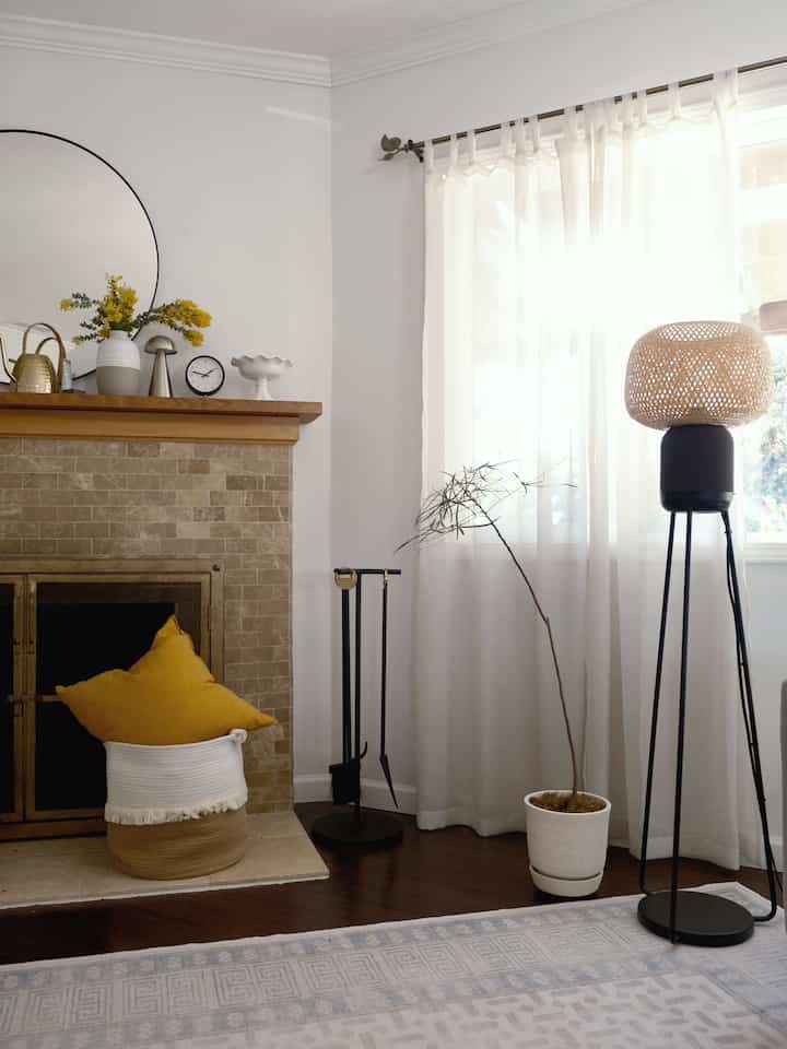 Just taking a moment to capture the cozy and peaceful atmosphere of my living room corner.

#OhouseReset #HomeCleaning #Livingroom #ruggable #rugsting #ikea #floorlamp #wirelessSpeaker #modern #nordic #midcentury #cozylivingroom