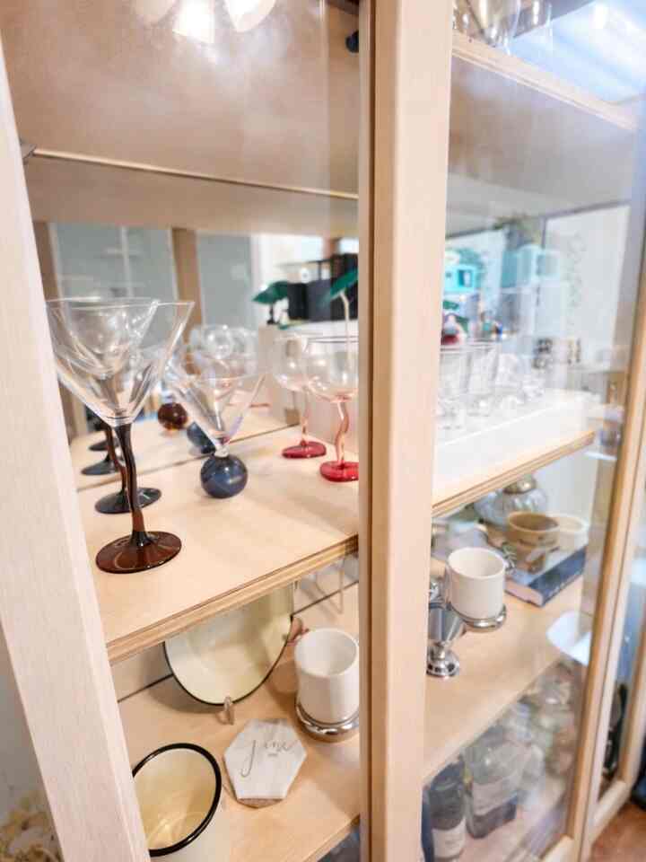 From Galentine’s gatherings to subtle red details layered into my living room,
this space was styled with warmth, soft light, and a gentle sense of romance.
Simple touches, cozy moments, and a home that feels inviting for everyday gatherings 🤍

#OhouseLove #Ohouseglow #Ohousegather #ValentinesDay